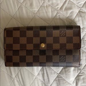 Louis Vuitton Damier Bi-fold